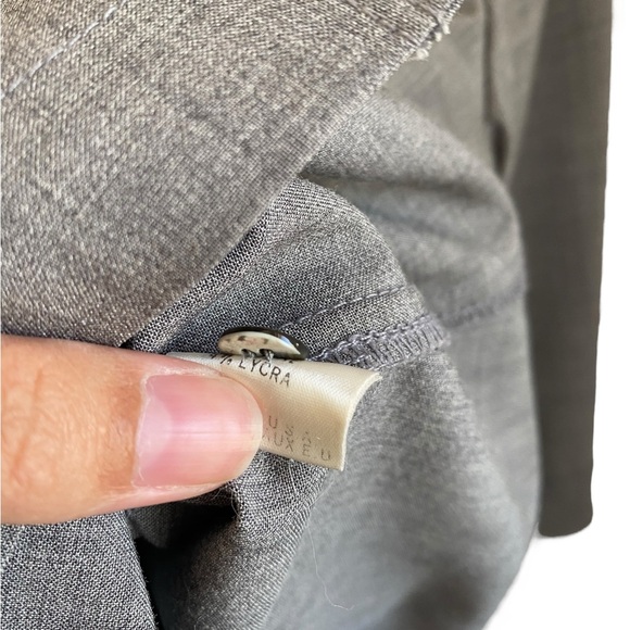 Theory Gray Button Down Collared Shirt 3/4 Sleeve Size Medium - Picture 7 of 8